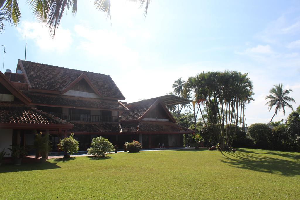 Blue Water Villa Пилияндала Экстерьер фото