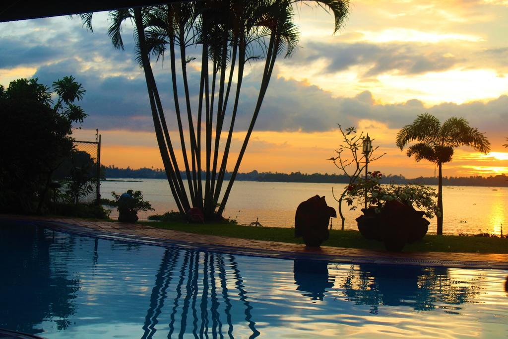 Blue Water Villa Пилияндала Экстерьер фото
