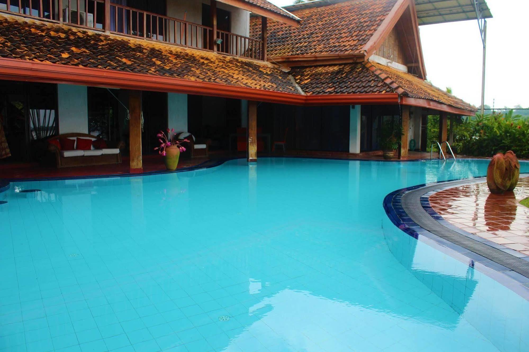 Blue Water Villa Пилияндала Экстерьер фото