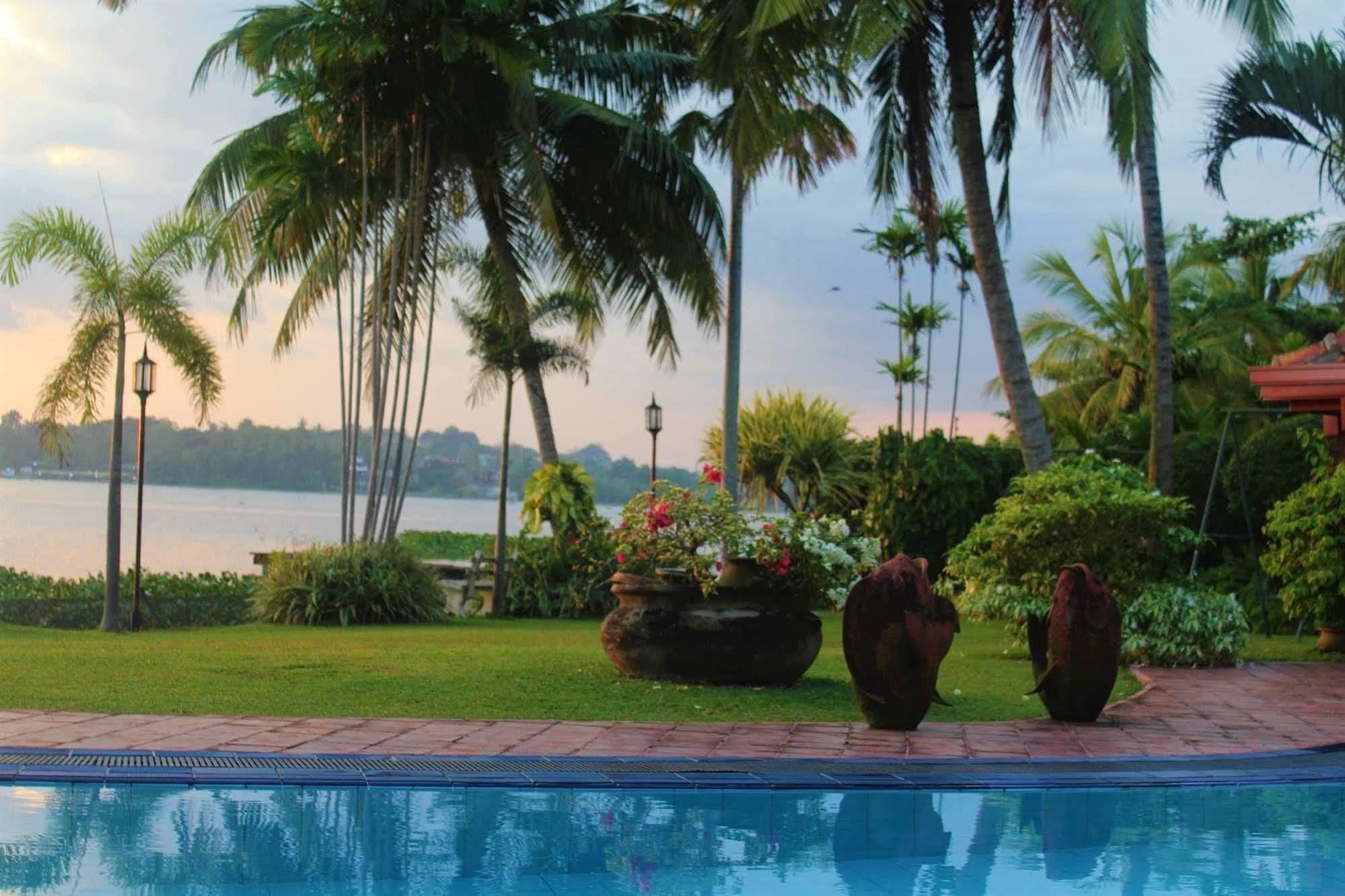 Blue Water Villa Пилияндала Экстерьер фото