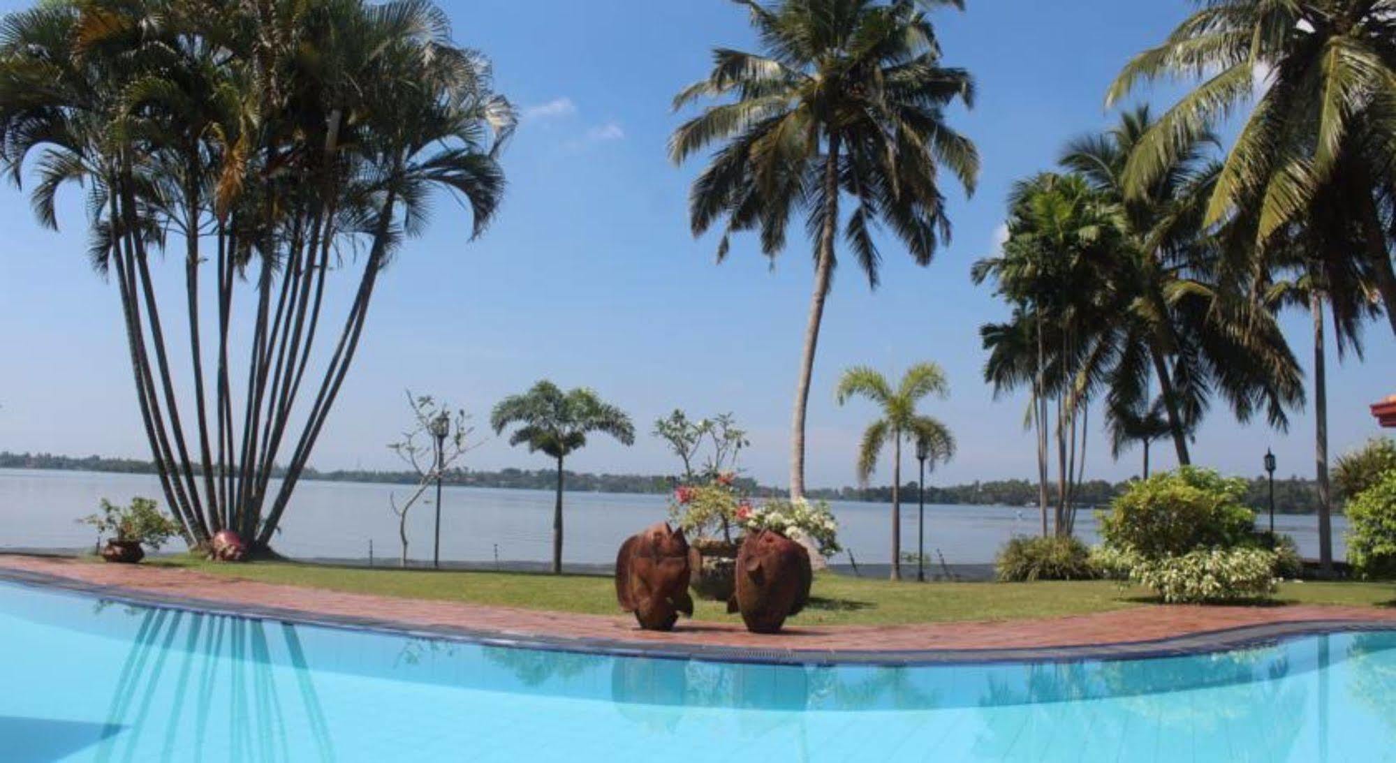 Blue Water Villa Пилияндала Экстерьер фото